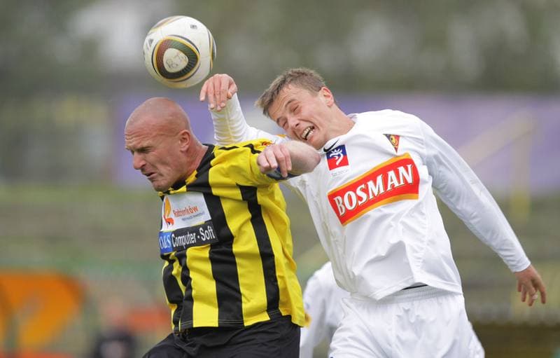 Football. Bytom I liga. Ruch Radzionkow - Pogon Szczecin. 16.10.2010