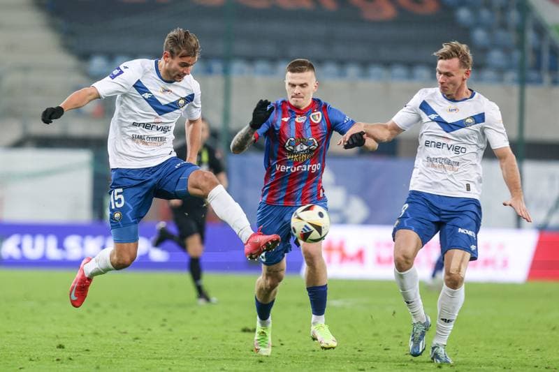 Football. PKO BP Ekstraklasa. Piast Gliwice - Stal Mielec. 21.02.2025
