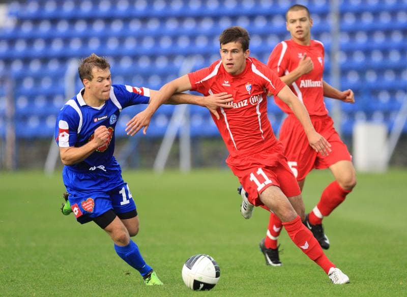 Football. Mloda Ekstraklasa. Ruch Chorzow - Gornik Zabrze. 30.08.2010