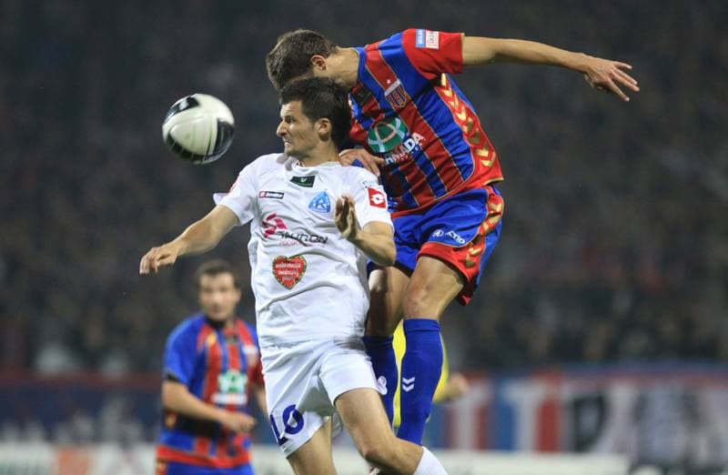 Football. Ekstraklasa. Polonia Bytom - Ruch Chorzow. 18.09.2010
