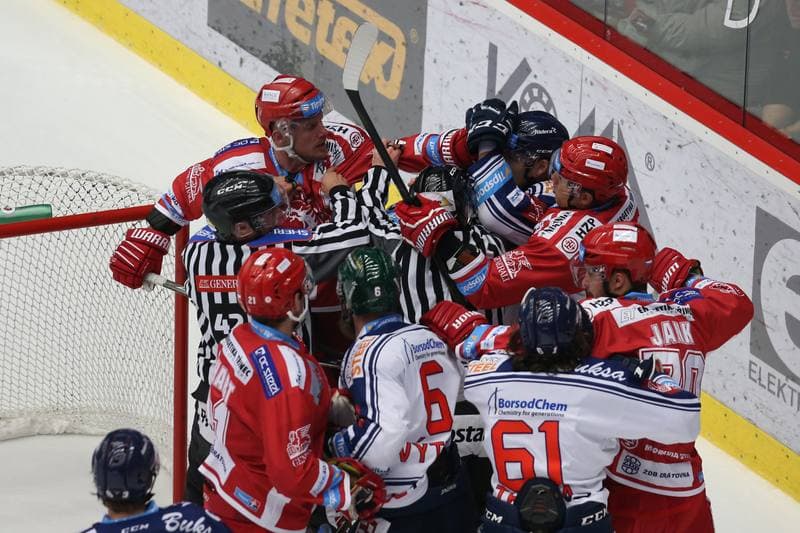 Ice Hockey. Tipsport Extraliga. Ocelari Trinec - HC Vitkovice Ridera. 24.10.2017