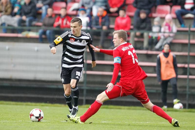 Football. FNL. Fotbal Trinec - Dynamo Ceske Budejovice. 18.11.2017