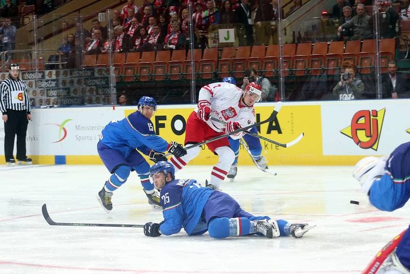 Ice Hockey. World Championship Division 1A. Italy - Poland. 23.04.2016