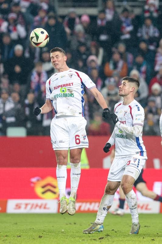 Football. PKO BP Ekstraklasa. Gornik Zabrze - Lech Poznan. 06.12.2024