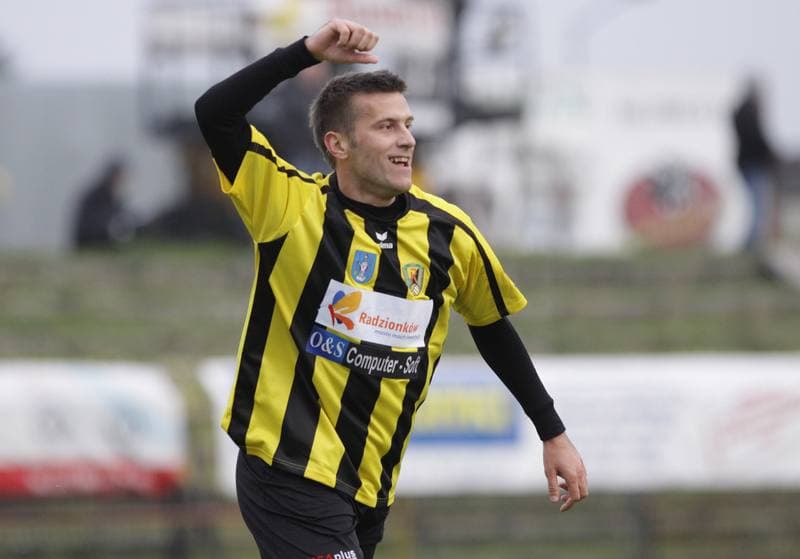 Football. Bytom I liga. Ruch Radzionkow - Pogon Szczecin. 16.10.2010