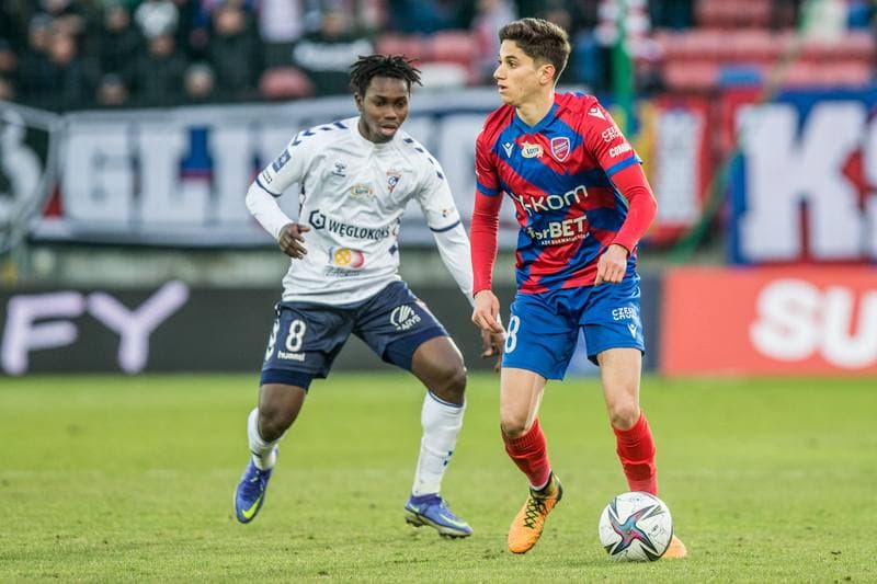 Football. PKO BP Ekstraklasa. Gornik Zabrze - Rakow Czestochowa. 20.02.2022