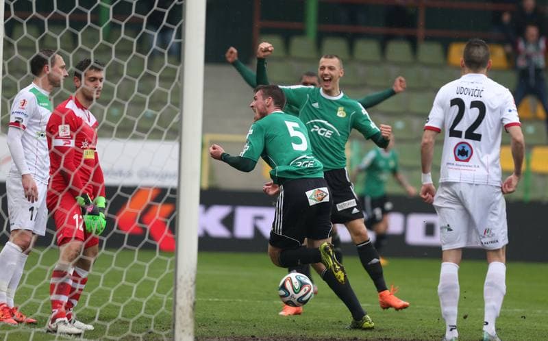 Football. I Liga. GKS Belchatow - Zaglebie Sosnowiec. 10.04.2016