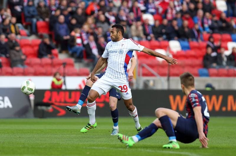 Football. Ekstraklasa. Gornik Zabrze - Pogon Szczecin. 01.04.2016