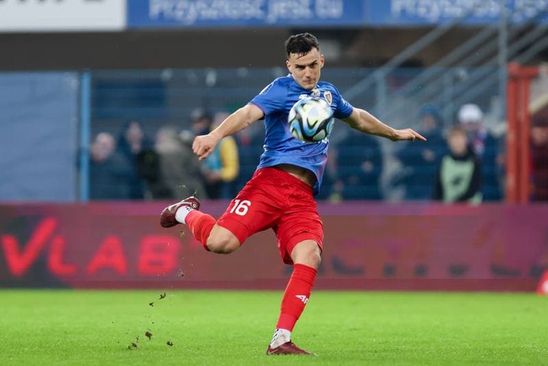 Football. PKO BP Ekstraklasa. Piast Gliwice - Gornik Zabrze. 10.02.2024