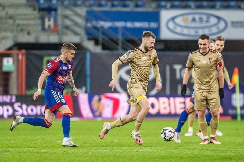 Football. PKO BP Ekstraklasa. Piast Gliwice - Pogon Szczecin. 05.02.2022