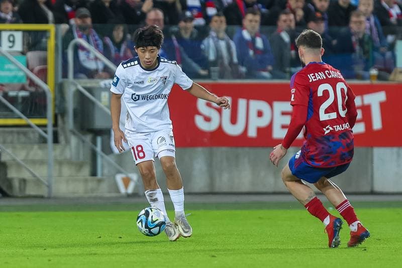 Football. PKO BP Ekstraklasa. Gornik Zabrze - Rakow Czestochowa. 22.10.2023