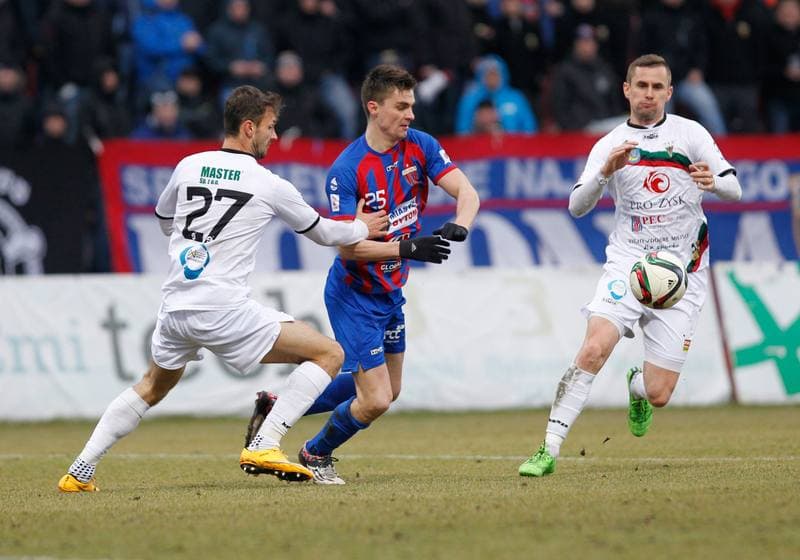 Football. II Liga. Polonia Bytom - GKS Tychy. 13.03.2016