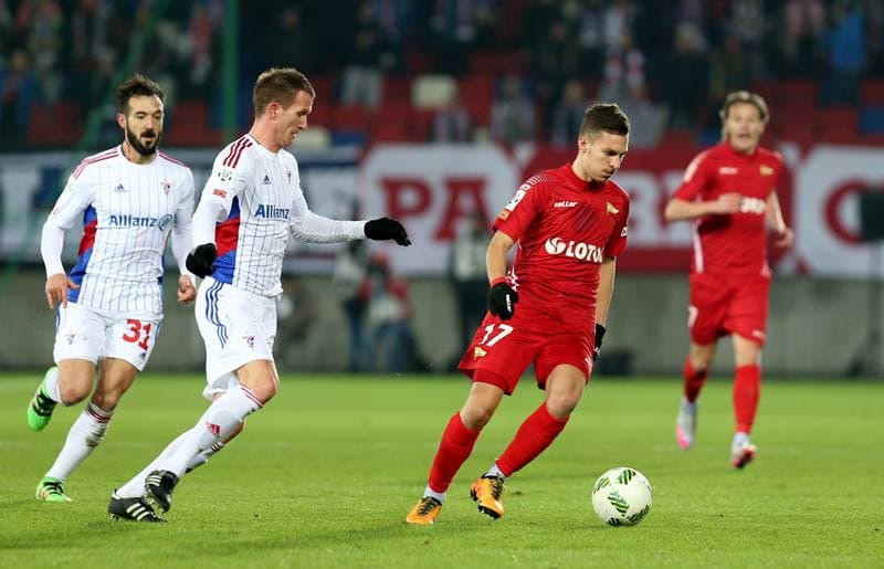 Football. Ekstraklasa. Gornik Zabrze - Lechia Gdansk. 13.03.2016
