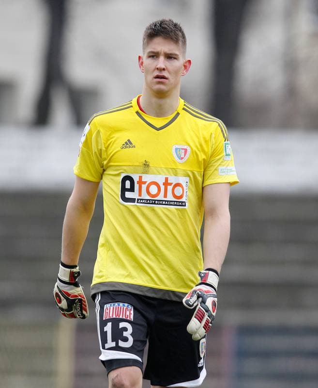 Football. III Liga. Gornik II Zabrze - Piast II Gliwice. 13.03.2016