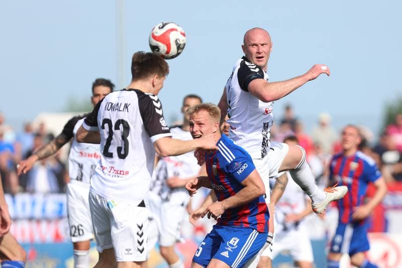 Football. II Liga. Polonia Bytom - Sandecja Nowy Sacz. 03.05.2024