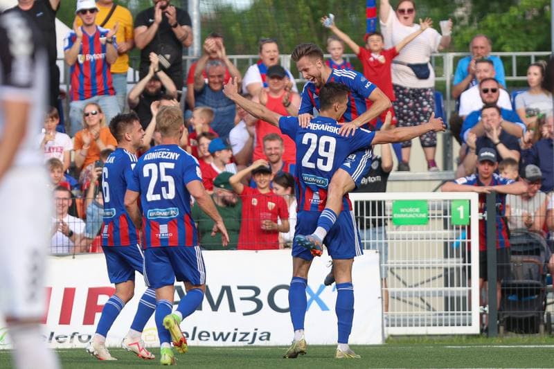Football. II Liga. Polonia Bytom - Sandecja Nowy Sacz. 03.05.2024