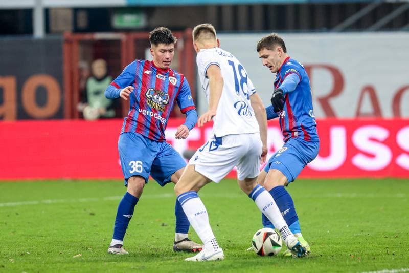 Football. PKO BP Ekstraklasa. Piast Gliwice - Lech Poznan. 29.11.2024