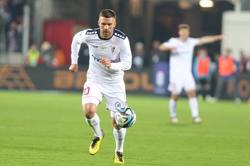 Football. PKO BP Ekstraklasa. Gornik Zabrze - Lech Poznan. 09.03.2024