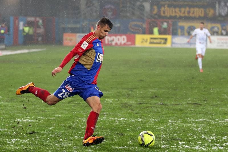 Football. Ekstraklasa. Piast Gliwice - Pogon Szczecin. 19.02.2016