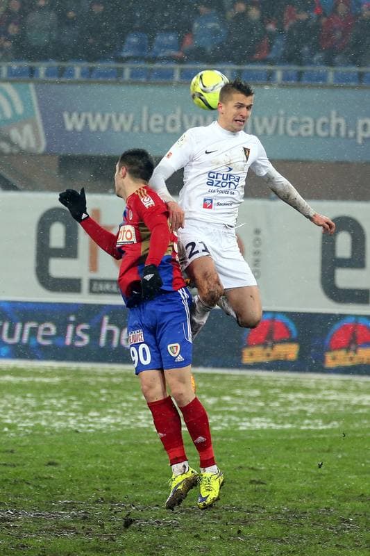 Football. Ekstraklasa. Piast Gliwice - Pogon Szczecin. 19.02.2016