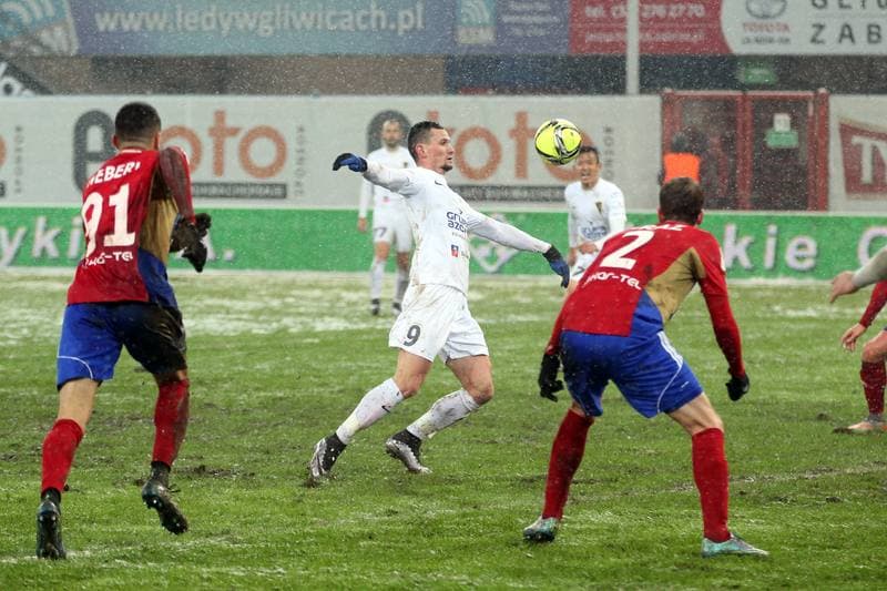 Football. Ekstraklasa. Piast Gliwice - Pogon Szczecin. 19.02.2016