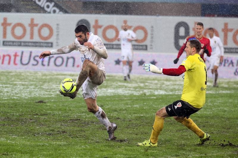 Football. Ekstraklasa. Piast Gliwice - Pogon Szczecin. 19.02.2016