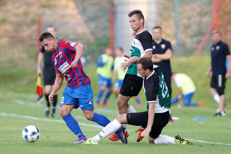 Football. II Liga. Polonia Bytom - GKS Belchatow. 19.08.2016