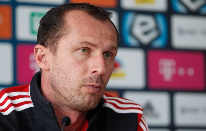 Football. Piast Gliwice. Press Conference. 25.09.2014