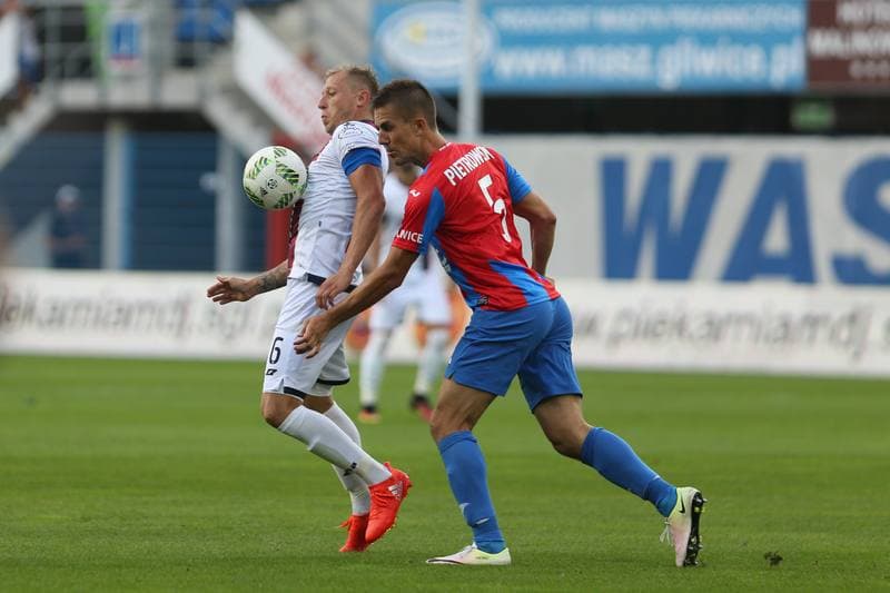 Football. Lotto Ekstraklasa. Piast Gliwice - Pogon Szczecin. 20.08.2016