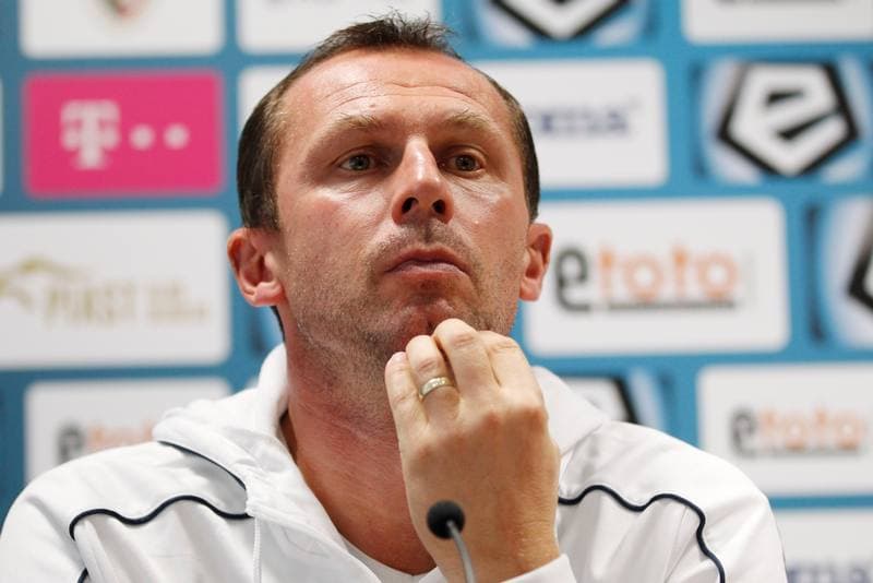 Football. Piast Gliwice. Press Conference. 13.10.2016