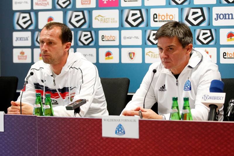 Football. Piast Gliwice. Press Conference. 13.10.2016