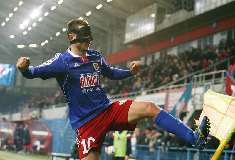 Football. T-Mobile Ekstraklasa. Piast Gliwice - Pogon Szczecin. 15.12.2014