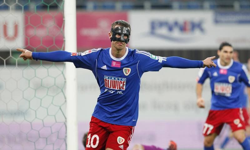 Football. T-Mobile Ekstraklasa. Piast Gliwice - Pogon Szczecin. 15.12.2014