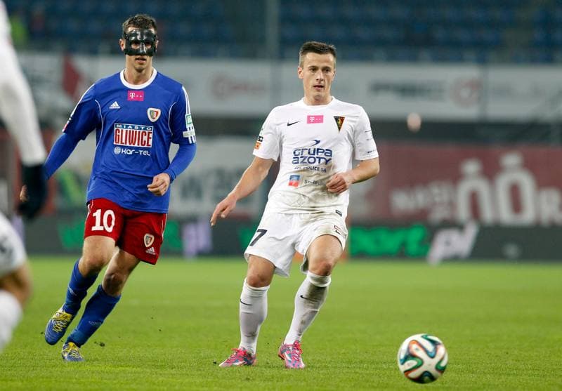 Football. T-Mobile Ekstraklasa. Piast Gliwice - Pogon Szczecin. 15.12.2014