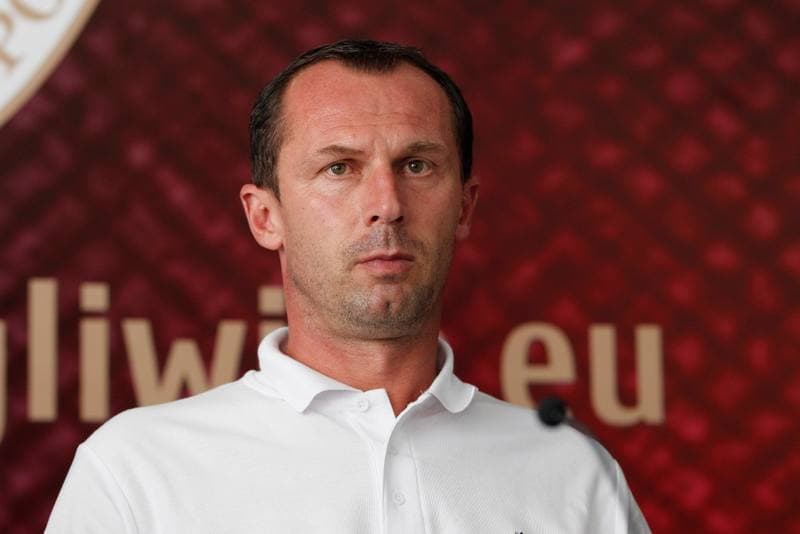 Football. Piast Gliwice. Press Conference. 01.09.2016