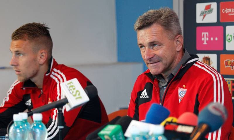 Football. Gornik Zabrze. Press Conference. 02.10.2014