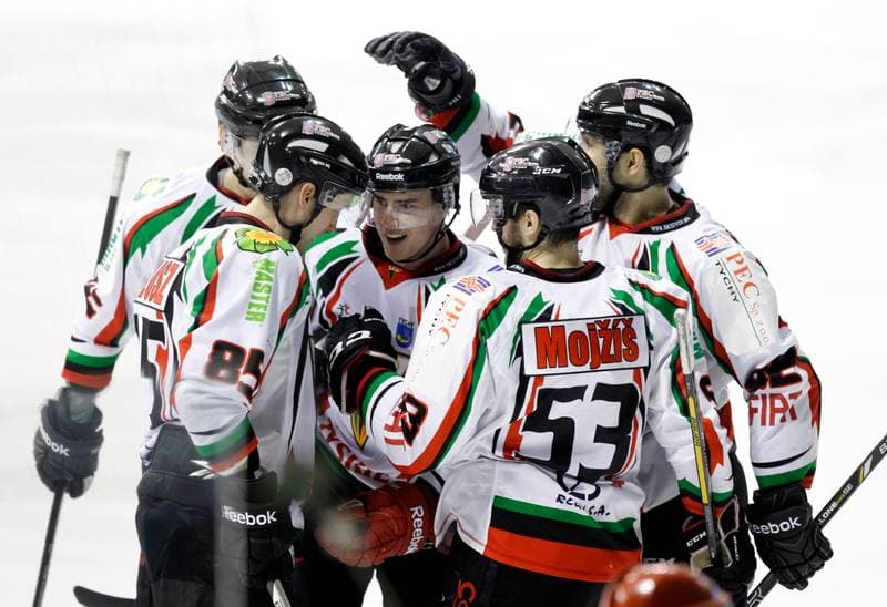 Ice Hockey. Polska Hokej Liga. GKS Tychy - Comarch Cracovia Krakow. 30.01.2015