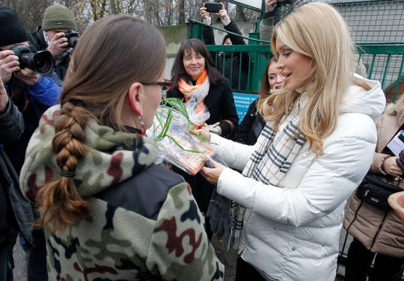 Joanna Krupa. Animal Shelter. Visit. 30.11.2013