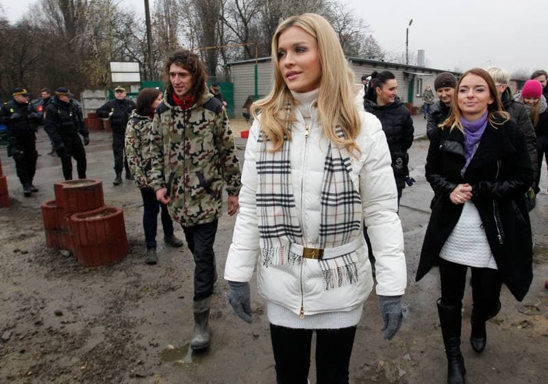 Joanna Krupa. Animal Shelter. Visit. 30.11.2013