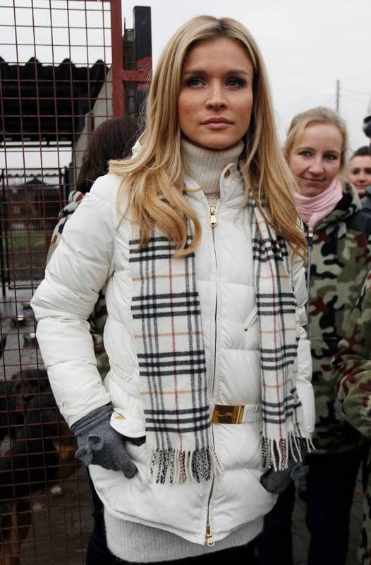 Joanna Krupa. Animal Shelter. Visit. 30.11.2013