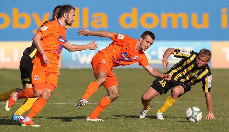 Football. I Liga. Termalica Bruk-Bet Nieciecza - GKS Katowice. 27.10.2013