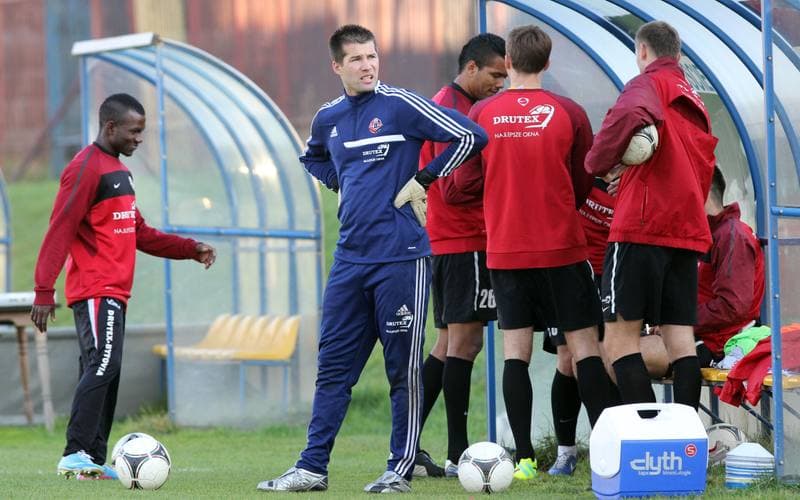 Football. II Liga. Polonia Bytom - Bytovia Bytow. 26.10.2013