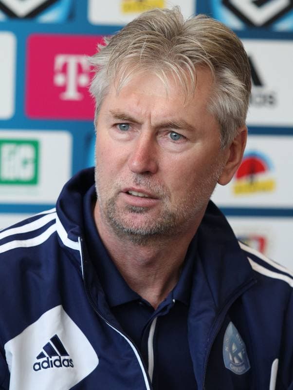 Football. Piast Gliwice. Press Conference. 04.10.2013