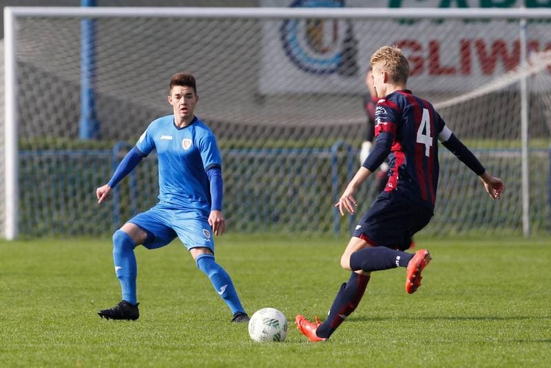 Football. Centralna Liga Juniorow. Piast Gliwice - Pogon Szczecin. 22.10.2016