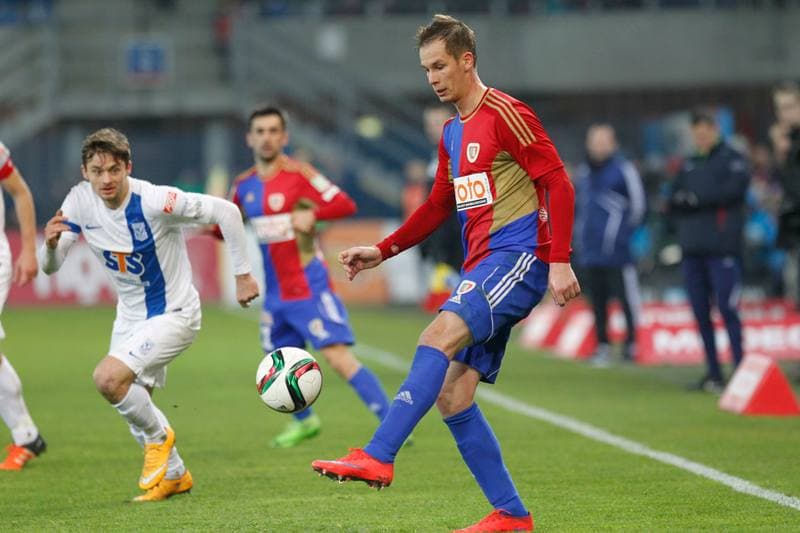 Football. PKO BP Ekstraklasa. Piast Gliwice - Lech Poznan. 20.12.2015