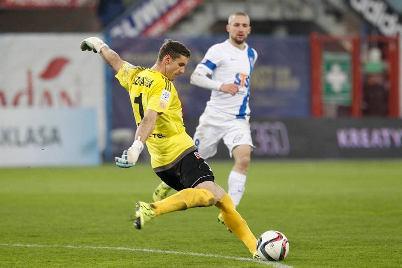 Football. PKO BP Ekstraklasa. Piast Gliwice - Lech Poznan. 20.12.2015