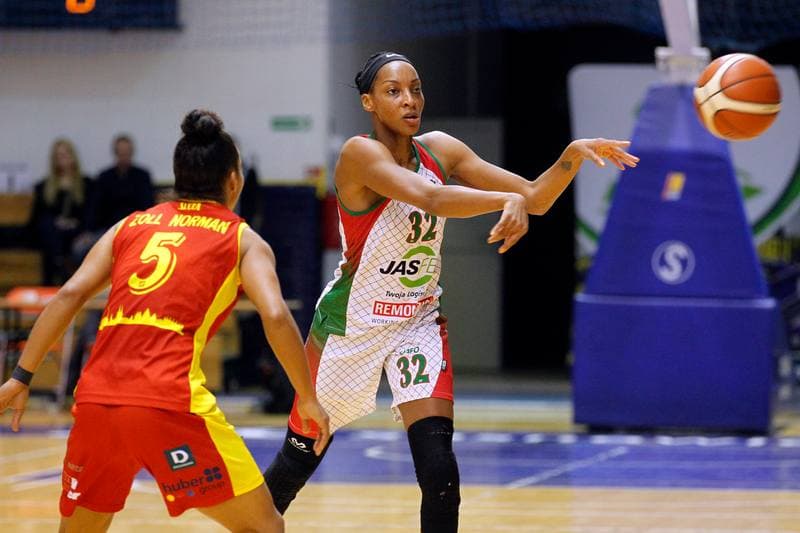 Basketball. Women Basket Liga. JAS-FBG Zaglebie Sosnowiec - Sleza Wroclaw. 10.12.2016
