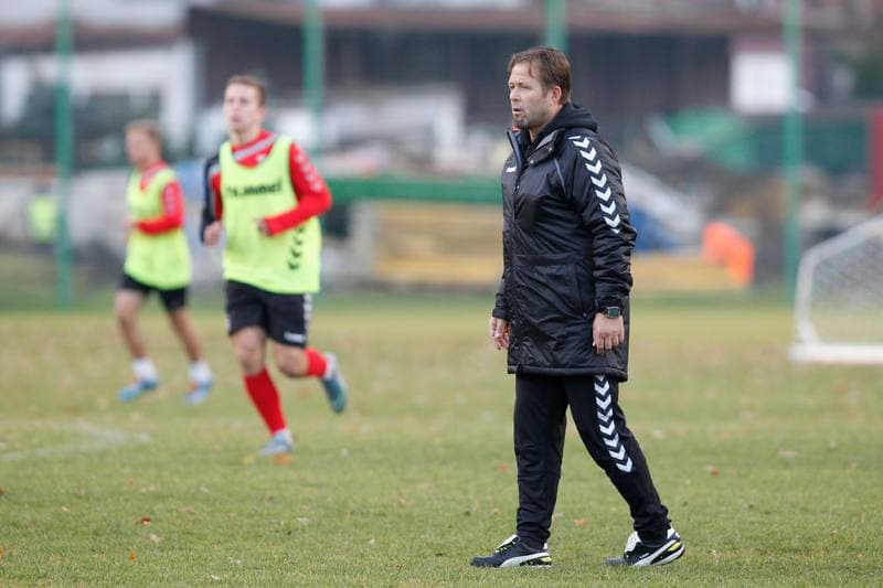 Football. GKS Tychy. Training. 02.11.2016
