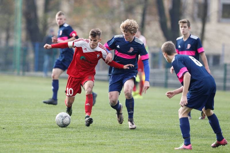 Football. Centralna Liga Juniorow. Gwarek Zabrze - Gornik Zabrze. 05.11.2016