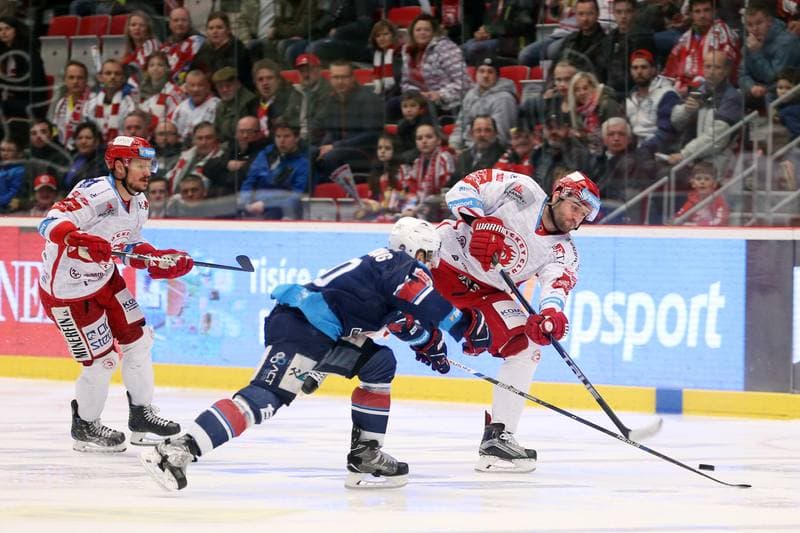 Ice Hockey. Tipsport Extraliga. Ocelari Trinec - Pirati Chomutov. 16.03.2017